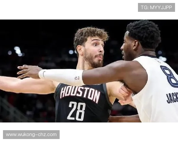 申京挡拆制造高位错位，提升内线得分与防守效率