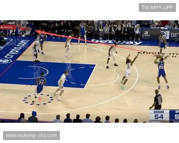 特雷·杨提升无球跑动效率拉开进攻空间显著改变进攻节奏