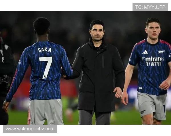 曼城争冠“危机”显现：战术体系过度依赖传控，关键时刻崩盘暴露致命短板！